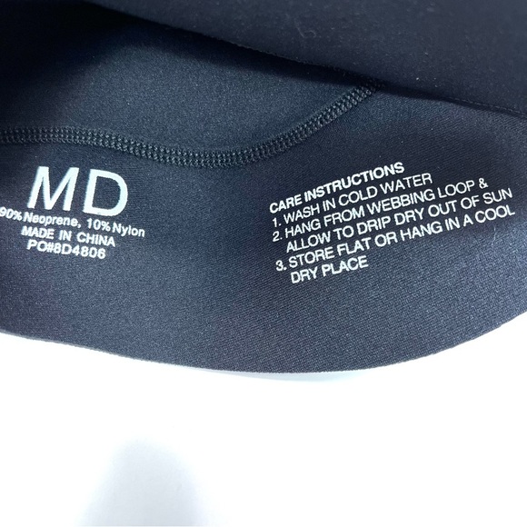 Deep See Scuba Seahood 1.5mm Black - Picture 2 of 6